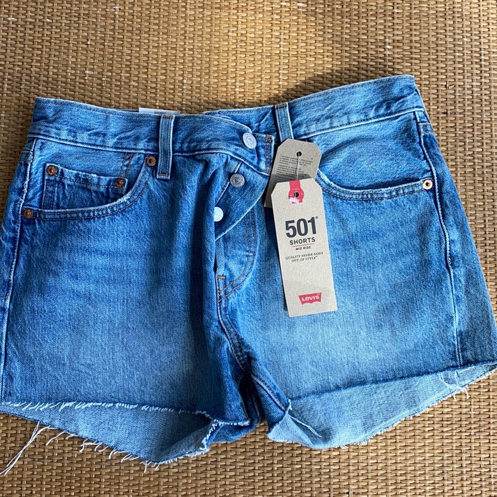 LEVI’S Mid Rise Denim Shorts